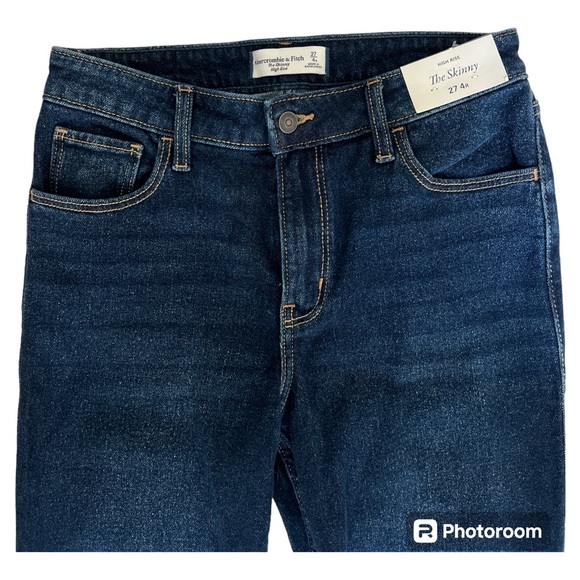 BNWT Abercrombie & Fitch- The Skinny high rise jeans - Picture 2 of 4